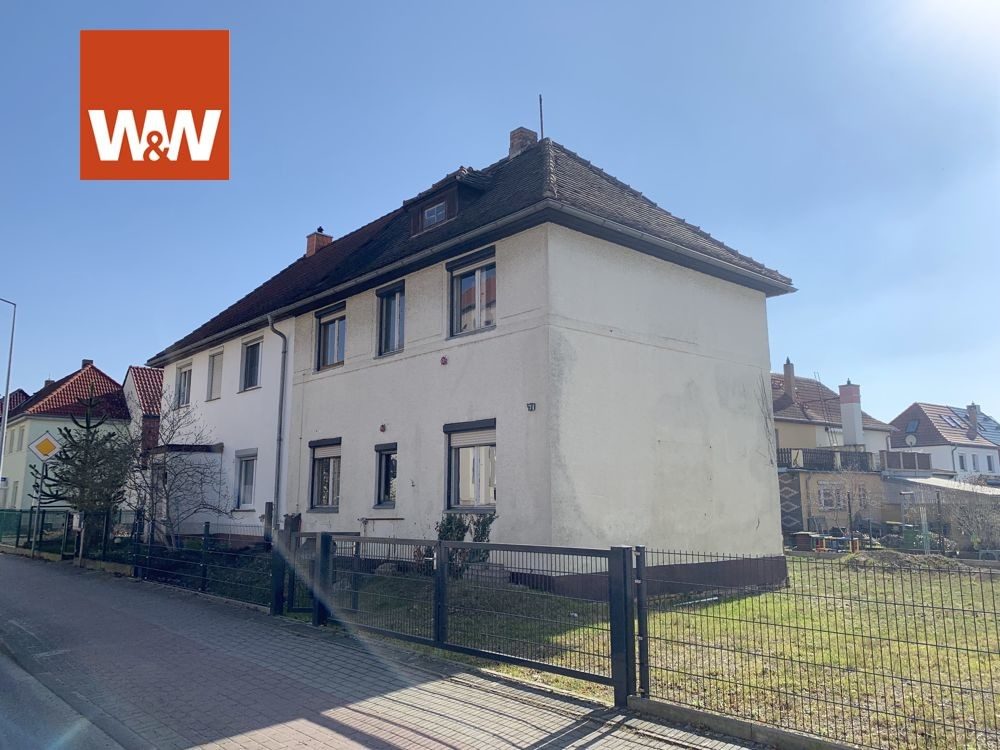 Immobilienangebot - Lauchhammer - Alle - Bieterverfahren - keine Zwangsverstg. - Doppelhaushälfte mit Potenzial in guter Lage von Lauchhammer