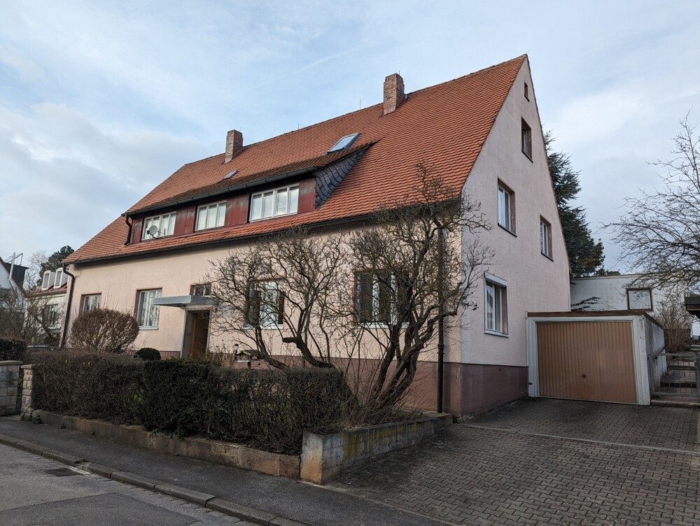 Immobilienangebot - Bamberg - Alle - Mehrfamilienhaus mit vier Wohnungen in bevorzugter Wohnlage, vermietet.

Bamberg-Berggebiet.
