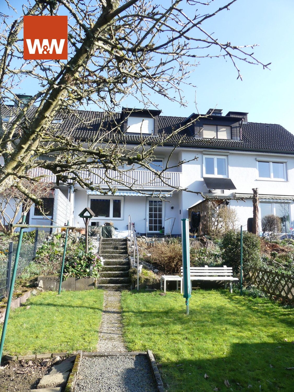 Immobilienangebot - Plettenberg / Eschen - Alle - Reihenmittelhaus mit großem Grundstück