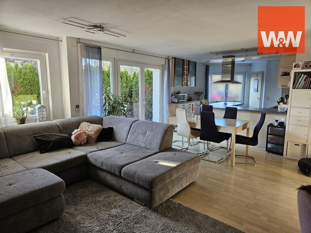 Immobilienangebot - Auenwald / Hohnweiler - Alle - Aufgepasst! Moderne und große 4-Zimmer Wohnung mit Kamin