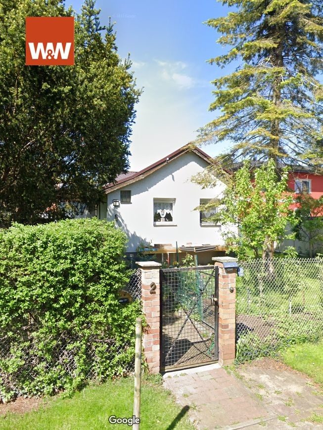 Immobilienangebot - Berlin - Alle - Bezugsfrei! Einfamilienhaus mit Keller im attraktiven Berliner Stadtteil Altglienicke zu verkaufen