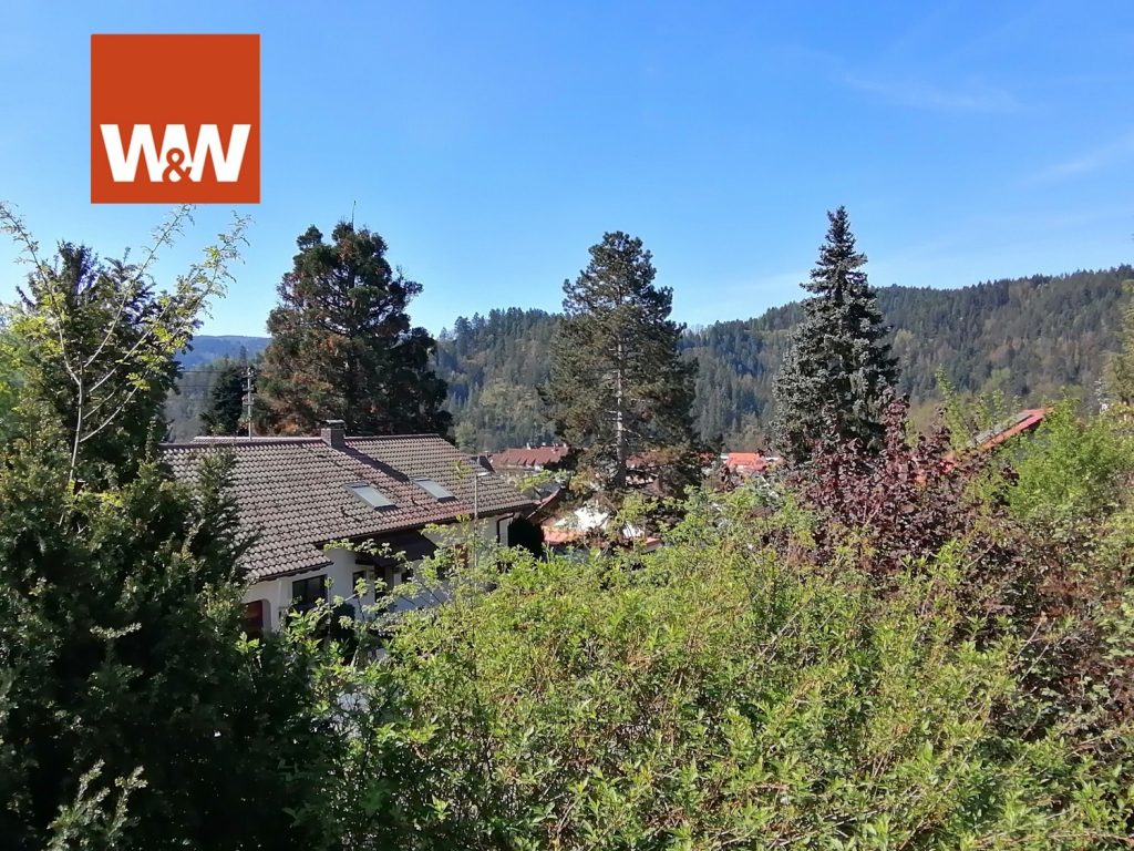 Immobilienangebot - Gernsbach - Alle - Einfamilienhaus in toller und sonniger Aussichtslage.
Wohnen wo andere Urlaub machen.