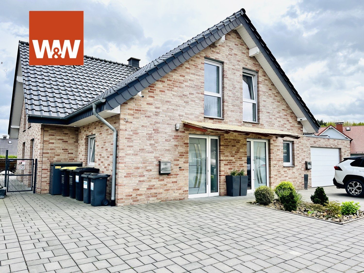 Immobilienangebot - Bielefeld / Ubbedissen - Alle - Modernes Einfamilienhaus mit Einliegerwohnung in Ubbedissen