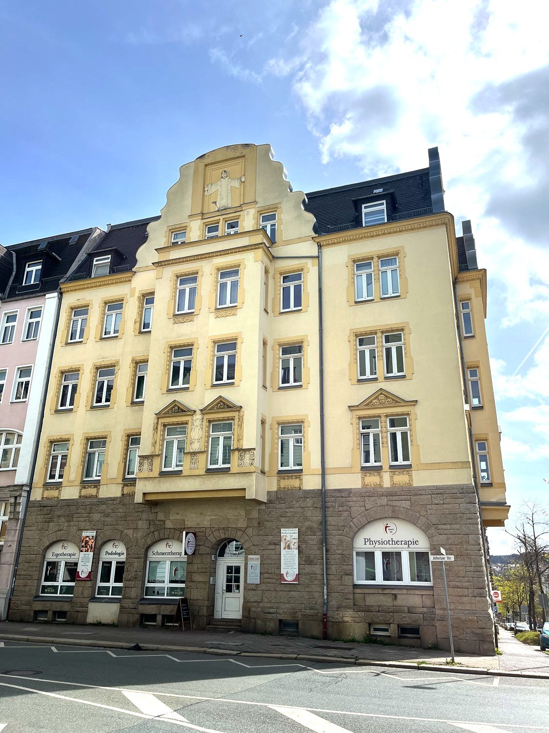 Immobilienangebot - Plauen - Alle - 10% Rendite für Anleger und bald Schmuckstück für Selbstnutzer - ETW in Plauen