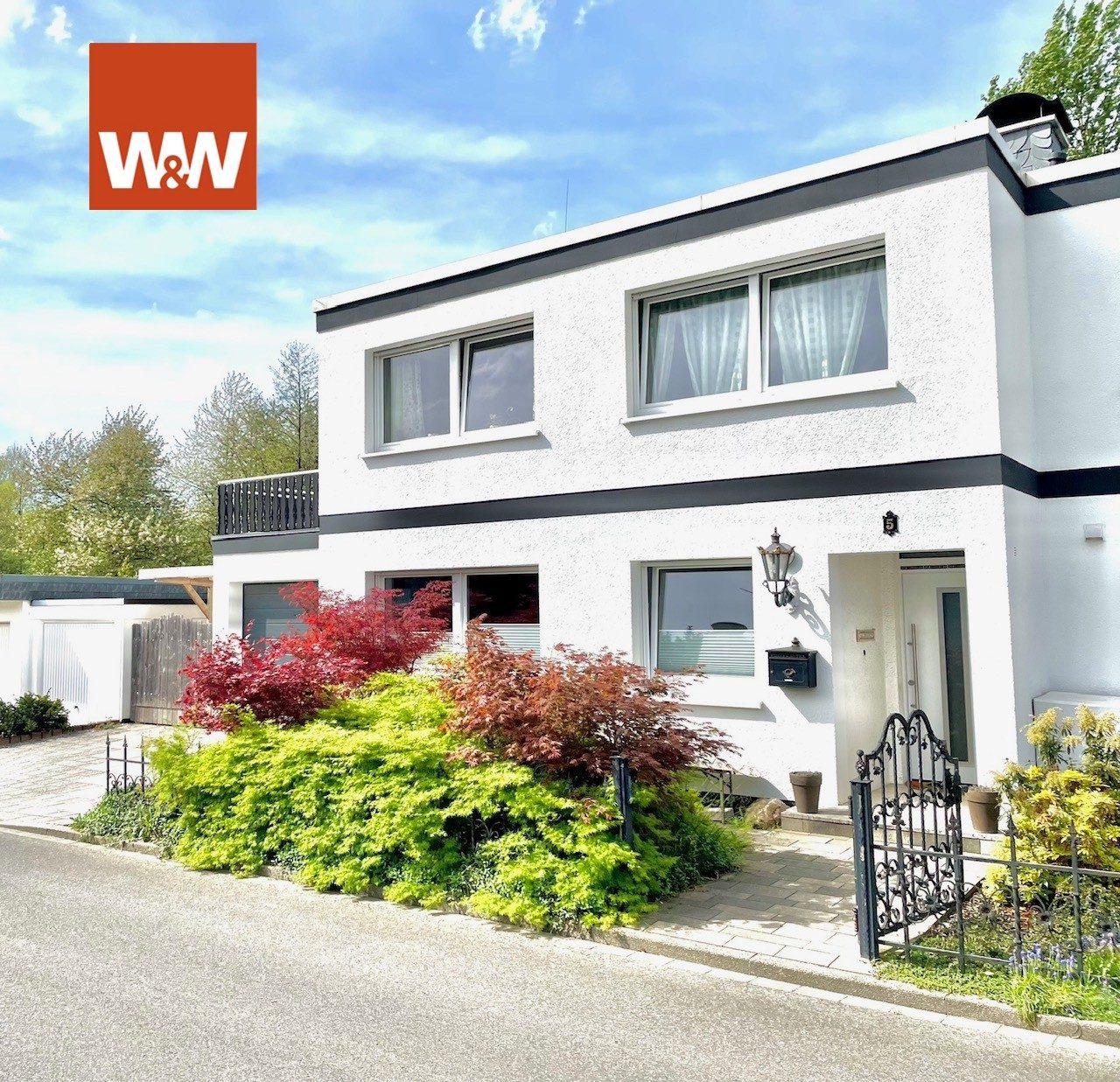 Immobilienangebot - Dortmund / Berghofen - Alle - °LAGE-LAGE-LAGE°
wunderschönes, saniertes EFH ( noch Erbpacht ) in der Edelsteinsiedlung Berghofen