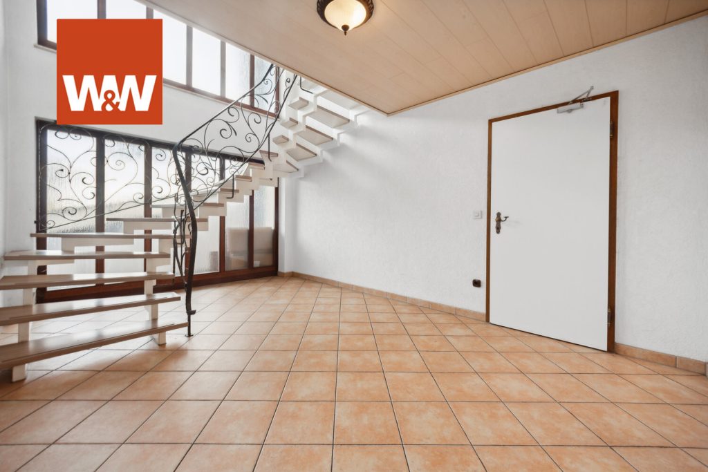 Immobilienangebot - Leidersbach / Roßbach - Alle - Exklusives Wohnen! Entdecken Sie Ihr neues Traumhaus: 
Großzügiges Anwesen mit Wellnessoase zu unschlagbarem Preis!