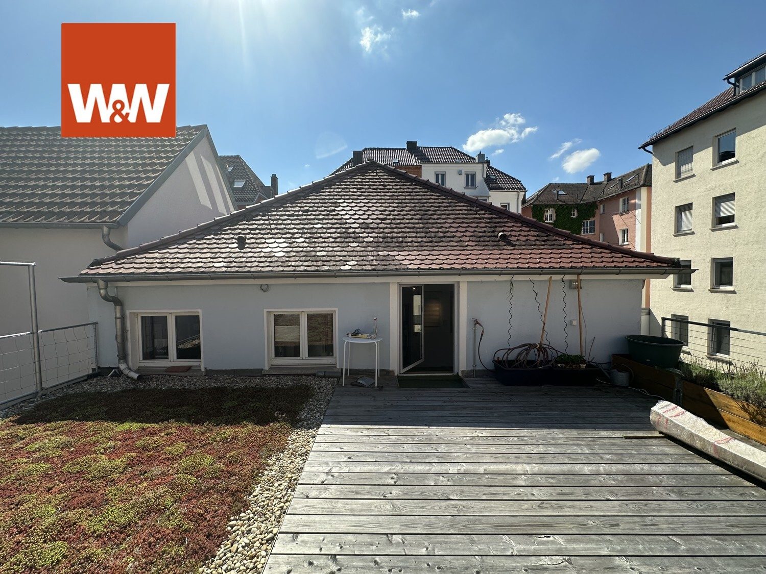 Immobilienangebot - Stuttgart / Stuttgart-West - Alle - Vielseitige Gewerbeimmobilie im Stuttgarter Westen mit Büro, Werkstatt und Lager!