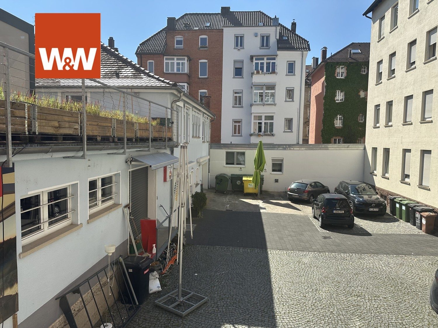Immobilienangebot - Stuttgart / Stuttgart-West - Alle - Vielseitige Gewerbeimmobilie im Stuttgarter Westen mit Büro, Werkstatt und Lager!