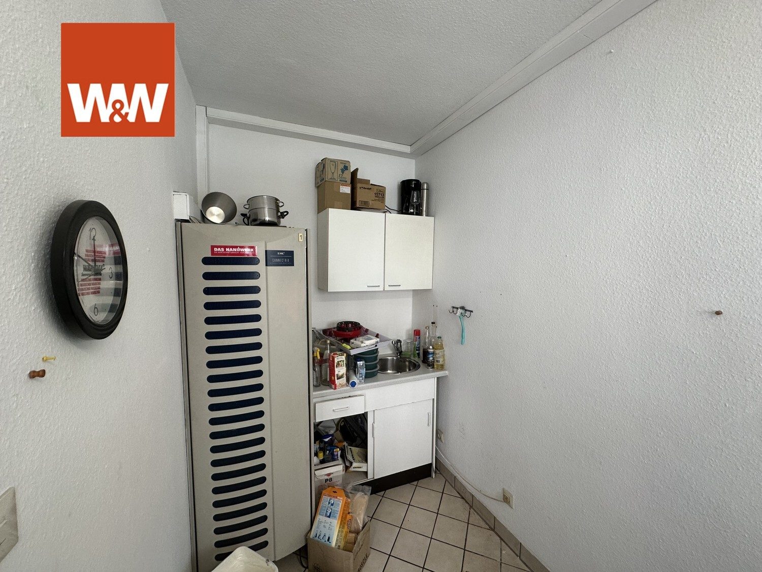 Immobilienangebot - Stuttgart / Stuttgart-West - Alle - Vielseitige Gewerbeimmobilie im Stuttgarter Westen mit Büro, Werkstatt und Lager!