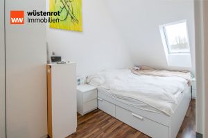 Immobilienangebot - Bietigheim-Bissingen - Alle - 4,5-Zimmer-Dachgeschoss-Maisonettewohnung mit Balkon im alten Stadtteil von Bissingen.