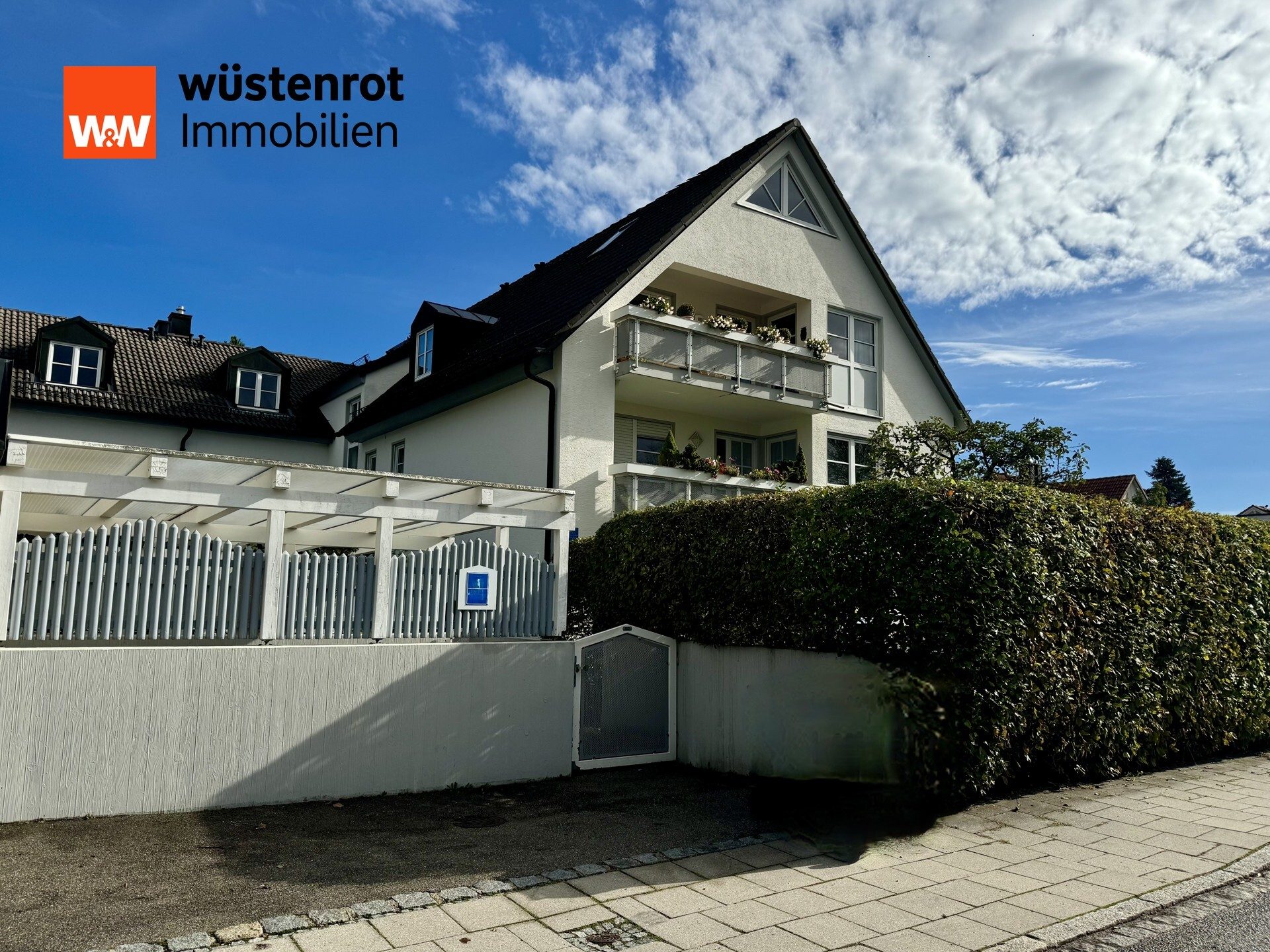 Immobilienangebot - Krailling - Alle - Attraktive Dachgeschosswohnung mit ausgebautem Studio im Würmtal