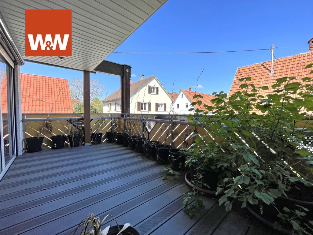 Immobilienangebot - Leonberg - Alle - Großzügige 4-Zi.-Maisonette-Wohnung mit großem Balkon und EBK mitten in Eltingen zu verkaufen!