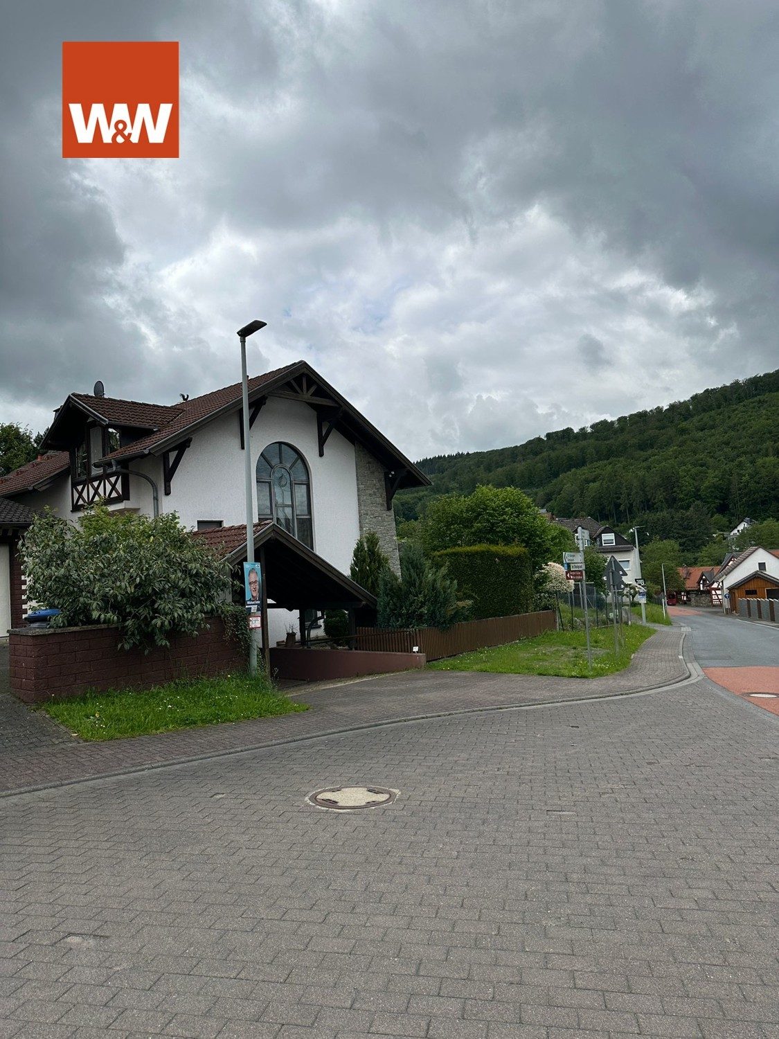 Immobilienangebot - Schmitten / Brombach - Alle - Gemütliches Familienhaus mit Wintergarten & viel Platz