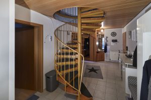 Immobilienangebot - Erlangen / Tennenlohe - Alle - Schöne, großzügige Maisonette-Wohnung mit 4 Zimmern, 2 Balkonen, 
Einbauküche und Tiefgaragenstellplatz in Erlangen-Tennenlohe.

Sofort bezugsfrei.