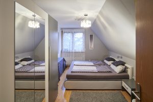 Immobilienangebot - Erlangen / Tennenlohe - Alle - Schöne, großzügige Maisonette-Wohnung mit 4 Zimmern, 2 Balkonen, 
Einbauküche und Tiefgaragenstellplatz in Erlangen-Tennenlohe.

Sofort bezugsfrei.