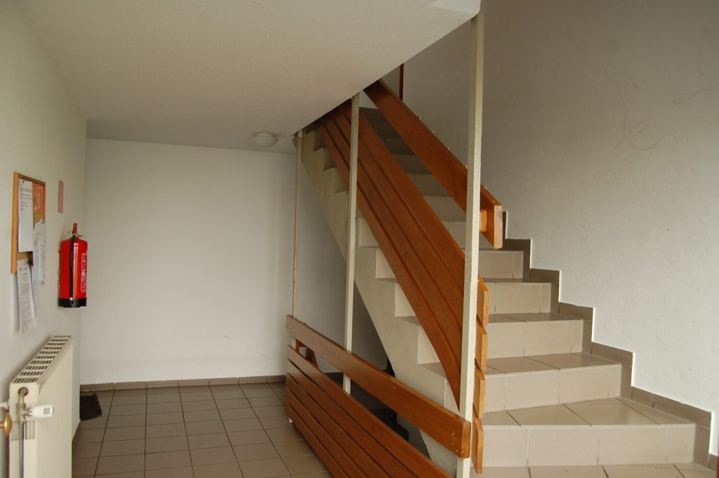 Immobilienangebot - Landau an der Isar - Alle - ***Landau/Isar – untere Stadt-: Großzügige 3-Zi. ETW mit EBK, Südbalkon und PKW-Stellplatz***