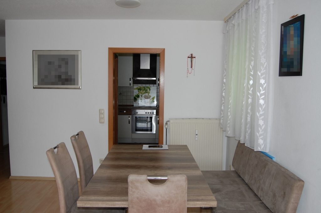Immobilienangebot - Landau an der Isar - Alle - ***Landau/Isar – untere Stadt-: Großzügige 3-Zi. ETW mit EBK, Südbalkon und PKW-Stellplatz***