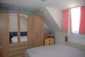 Immobilienangebot - Landau an der Isar - Alle - ***Landau/Isar – untere Stadt-: Großzügige 3-Zi. ETW mit EBK, Südbalkon und PKW-Stellplatz***