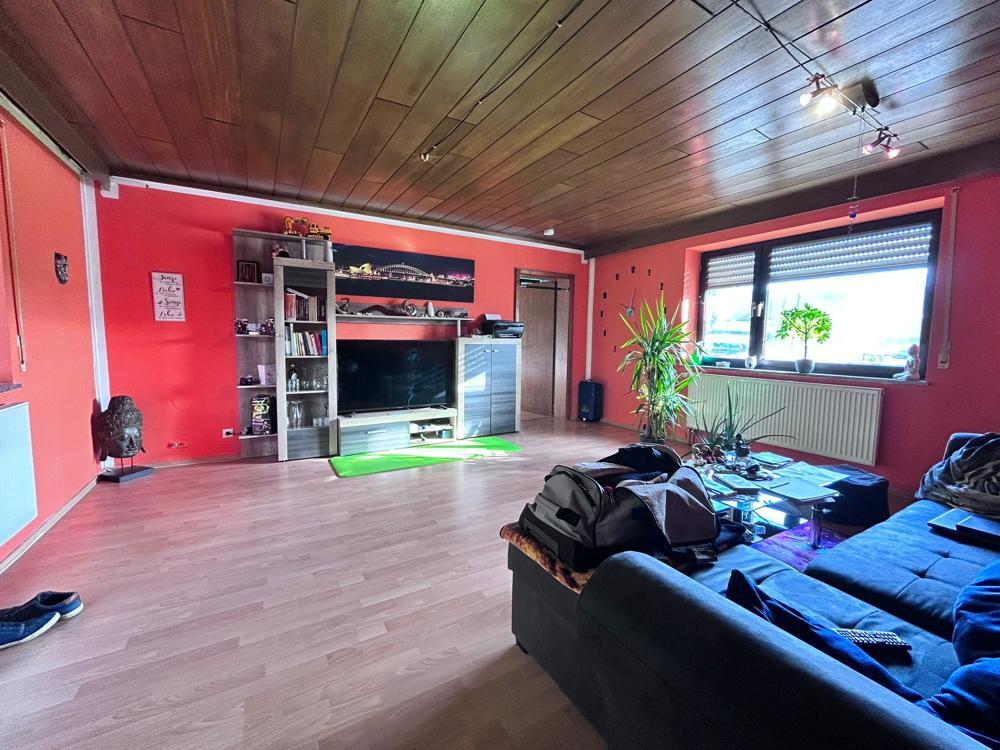 Immobilienangebot - Windorf - Alle - Handwerker gesucht: mit etwas Geschick zum großzügigen Einfamilienhaus mit Garten und Terrasse