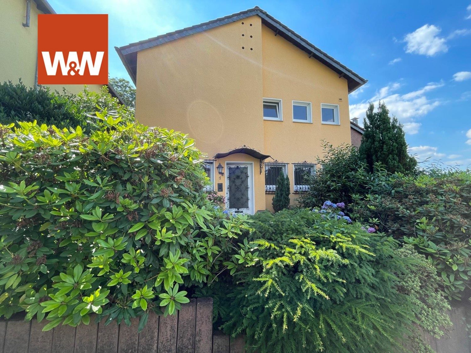 Immobilienangebot - Remscheid - Alle - Hasten! Großes Haus mit 232 qm Fläche, 5 Zimmer + Nutzfläche im DG, Wintergarten, Sauna, Kamin