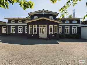 Immobilienangebot - Boren - Alle - Luxus-Unikat: Haus mit Geschichte und Stil