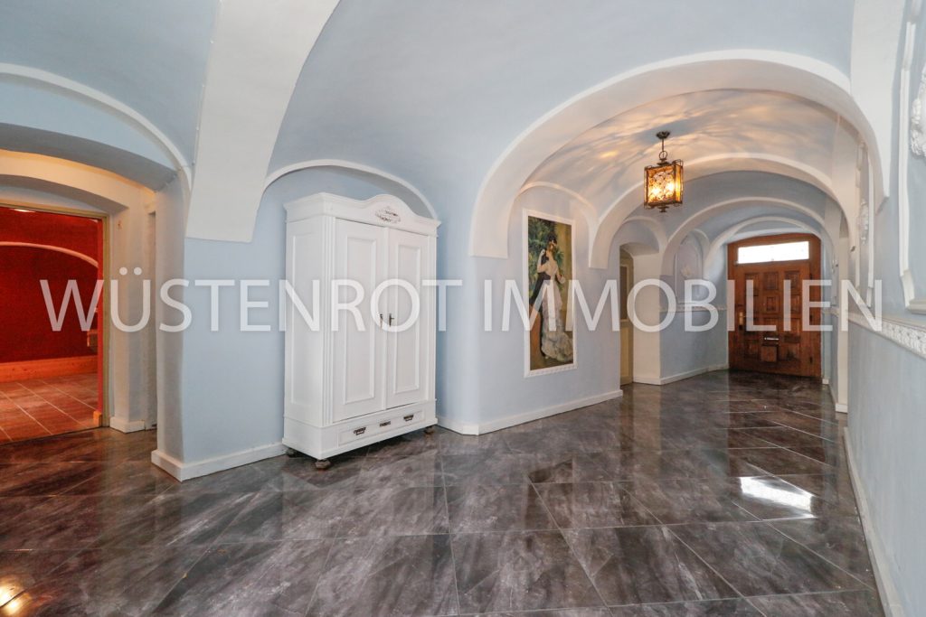Immobilienangebot - Münchberg - Alle - Herrschaftlich Wohnen und Arbeiten in einer historischen Stadtvilla