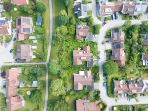 Immobilienangebot - Landsberg am Lech - Alle - Sehr exklusiv gelegenes Villen- oder EFH-Baugrundstück am Park - mit unbewohntem Altbestand (EFH)