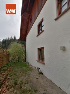 Immobilienangebot - Marxzell - Alle - Tolles Haus im Villa Stil
mit schöner Einliegerwohnung!