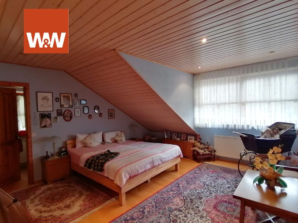 Immobilienangebot - Marxzell - Alle - Tolles Haus im Villa Stil
mit schöner Einliegerwohnung!