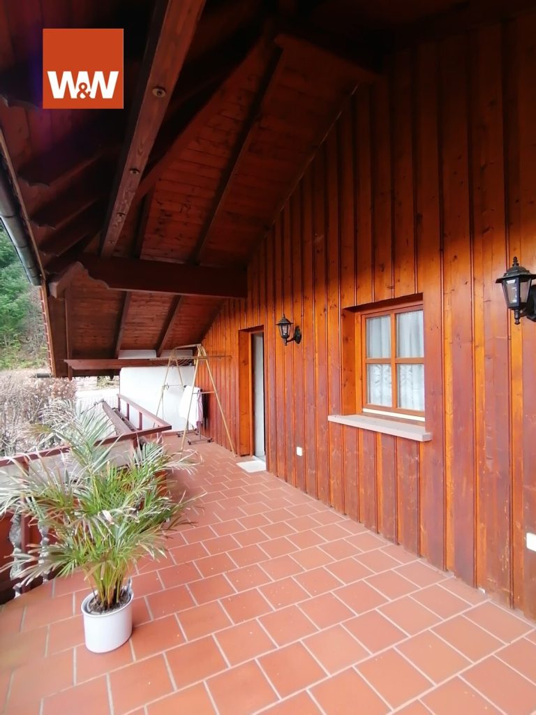 Immobilienangebot - Marxzell - Alle - Tolles Haus im Villa Stil
mit schöner Einliegerwohnung!