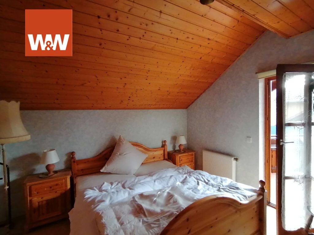 Immobilienangebot - Marxzell - Alle - Tolles Haus im Villa Stil
mit schöner Einliegerwohnung!