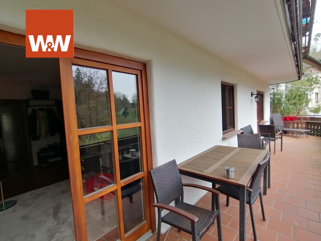 Immobilienangebot - Marxzell - Alle - Tolles Haus im Villa Stil
mit schöner Einliegerwohnung!