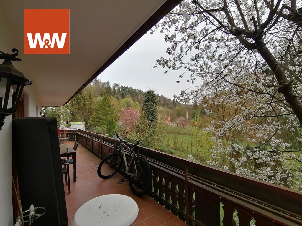 Immobilienangebot - Marxzell - Alle - Tolles Haus im Villa Stil
mit schöner Einliegerwohnung!