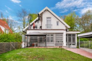 Immobilienangebot - Neumünster - Alle - Exklusive Stadtvilla in zentraler Lage am Park – Ein Zuhause für hohe Ansprüche und viel Platz