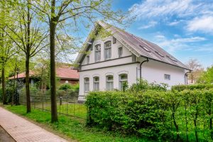 Immobilienangebot - Neumünster - Alle - Exklusive Stadtvilla in zentraler Lage am Park – Ein Zuhause für hohe Ansprüche und viel Platz