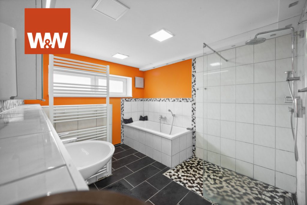 Immobilienangebot - Babenhausen - Alle - Großes 2- Familienhaus mit großem Grundstück, auch ideal für Kleingewerbe