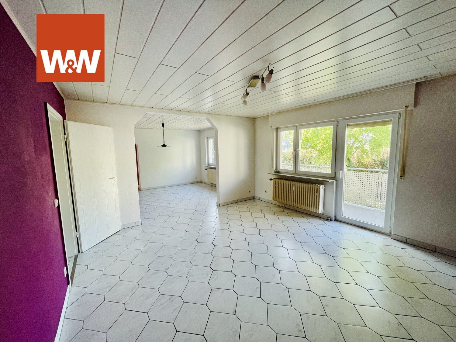 Immobilienangebot - Durmersheim / Würmersheim - Alle - *MEHRGENERATIONENHAUS ODER FÜR KAPITALANLEGER: Wohngebäude mit 3 Einheiten, 2 Garagen, Stellplätze*