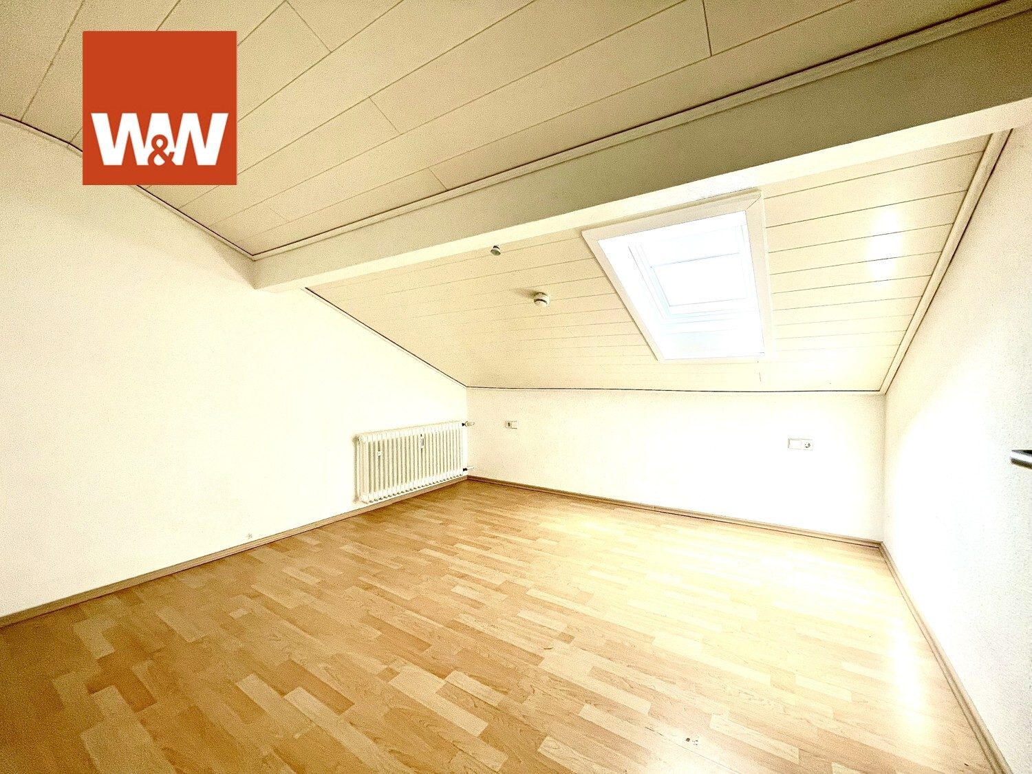 Immobilienangebot - Durmersheim / Würmersheim - Alle - *MEHRGENERATIONENHAUS ODER FÜR KAPITALANLEGER: Wohngebäude mit 3 Einheiten, 2 Garagen, Stellplätze*