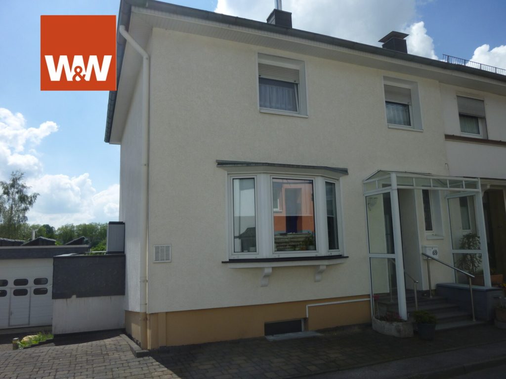Immobilienangebot - Remscheid - Alle - xxx Kaufpreissenkung xxx
Bökerhöhe,  Doppelhaushälfte mit Anbau,  Doppelgarage und schönem Garten.