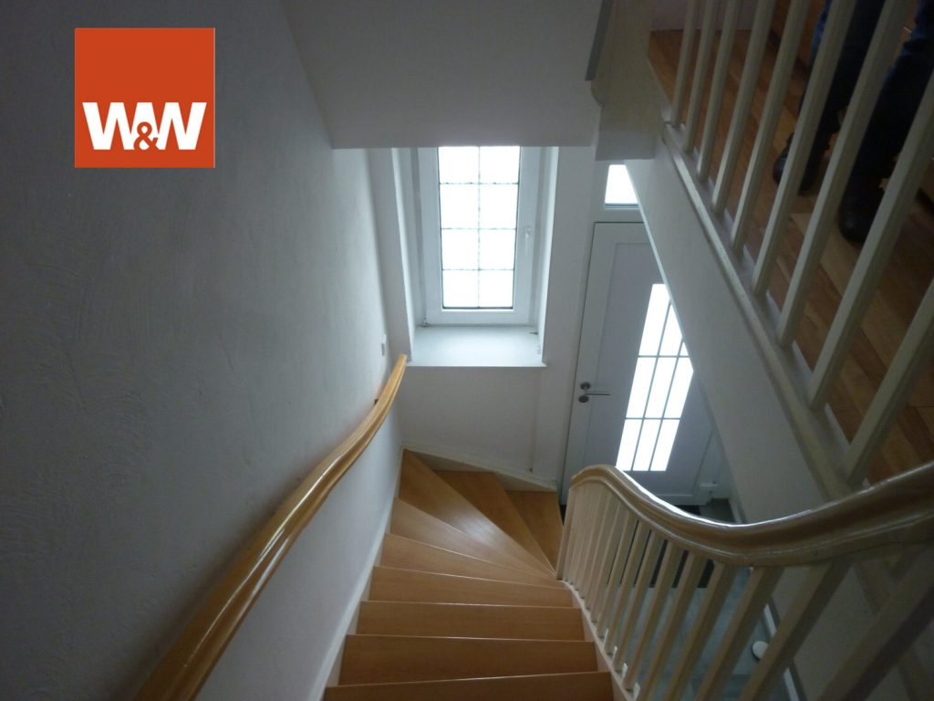 Immobilienangebot - Remscheid - Alle - xxx Kaufpreissenkung xxx
Bökerhöhe,  Doppelhaushälfte mit Anbau,  Doppelgarage und schönem Garten.