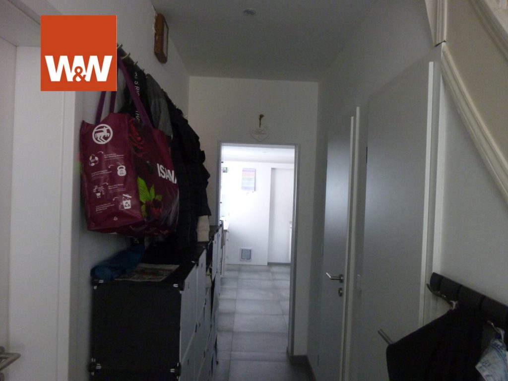 Immobilienangebot - Remscheid - Alle - xxx Kaufpreissenkung xxx
Bökerhöhe,  Doppelhaushälfte mit Anbau,  Doppelgarage und schönem Garten.
