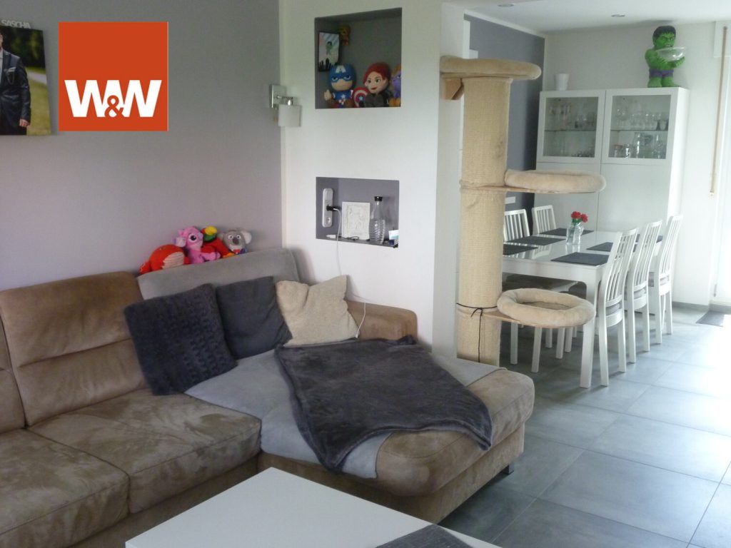 Immobilienangebot - Remscheid - Alle - xxx Kaufpreissenkung xxx
Bökerhöhe,  Doppelhaushälfte mit Anbau,  Doppelgarage und schönem Garten.