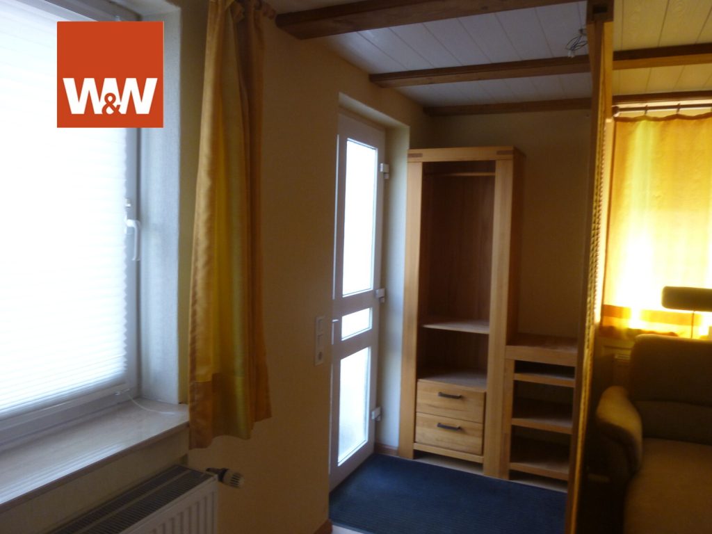 Immobilienangebot - Remscheid - Alle - xxx Kaufpreissenkung xxx
Bökerhöhe,  Doppelhaushälfte mit Anbau,  Doppelgarage und schönem Garten.