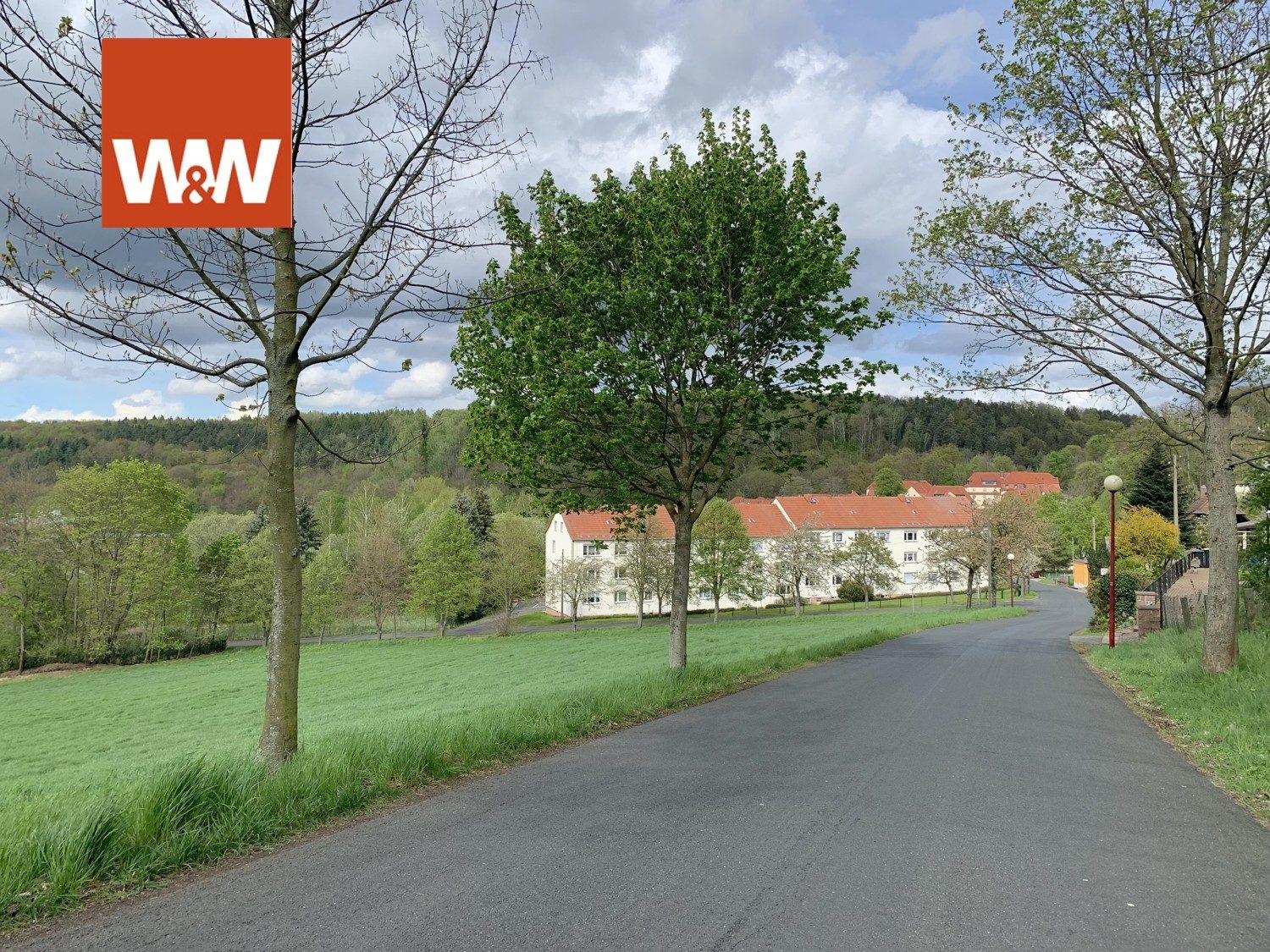Immobilienangebot - Schönborn-Dreiwerden - Alle - Komfortable 3-Raum-Wohnung mit Keller und Dachboden in ruhiger Lage nahe Mittweida und Chemnitz