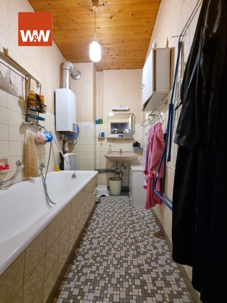 Immobilienangebot - Fürth - Alle - Vermietete 3-Zimmer-Wohnung mit Balkon in charmantem Altbau nahe dem Stadtpark