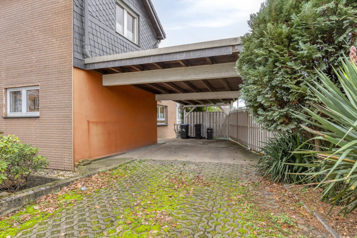 Immobilienangebot - Leichlingen - Alle - Großzügiges Ein- oder Zweifamilienhaus mit Charme, Gartenparadies & vielen Möglichkeiten