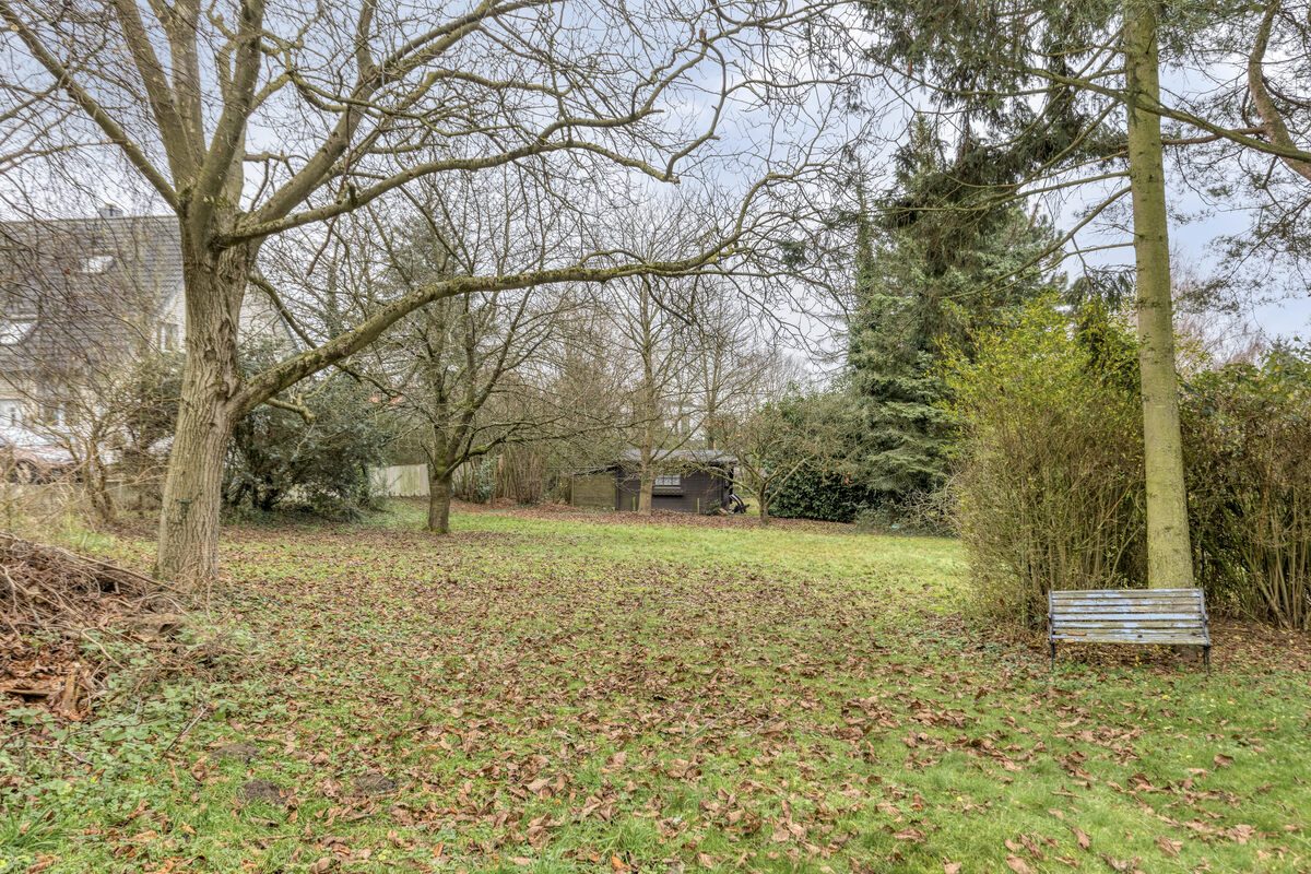 Immobilienangebot - Leichlingen - Alle - Großzügiges Ein- oder Zweifamilienhaus mit Charme, Gartenparadies & vielen Möglichkeiten