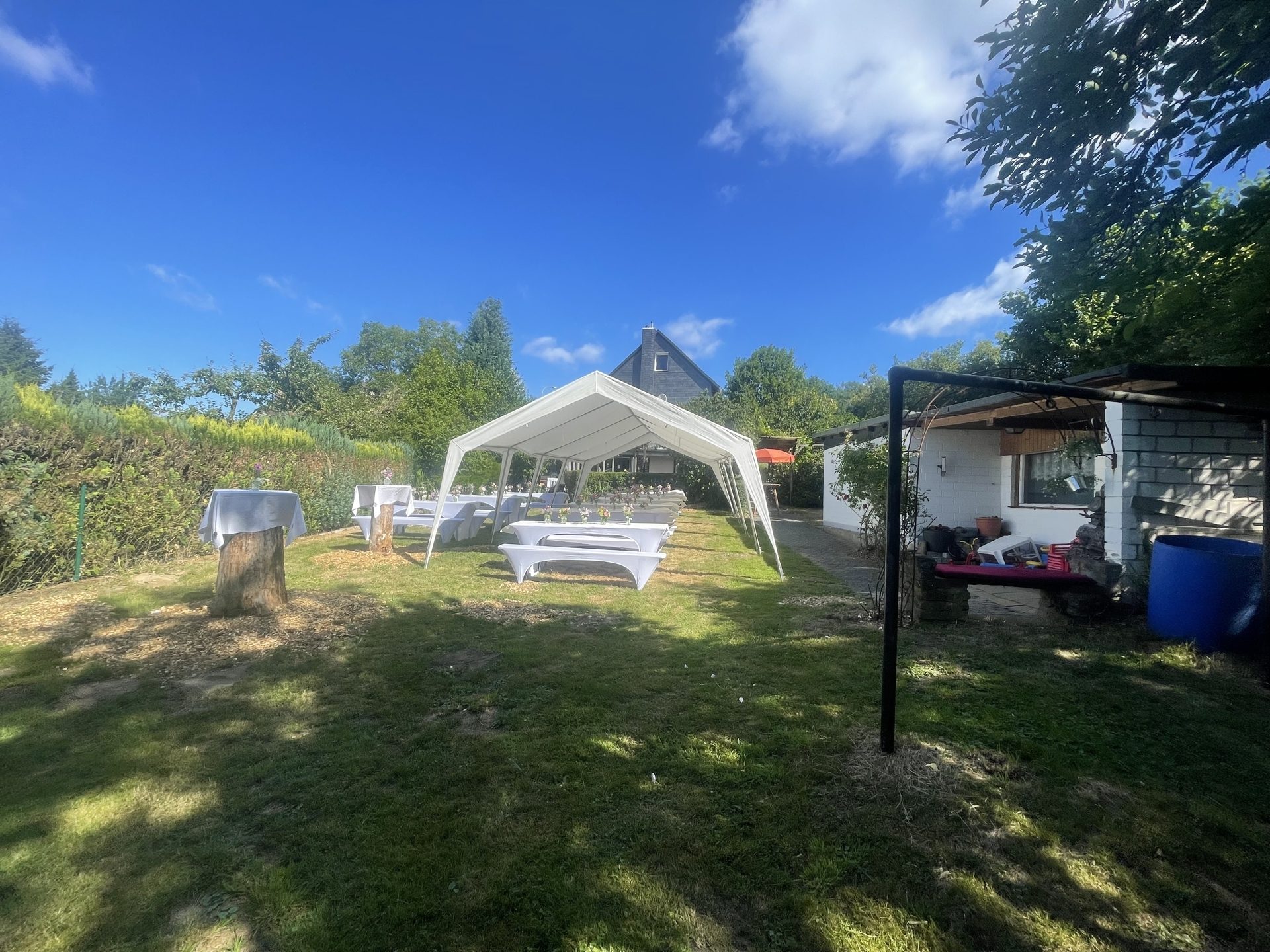 Immobilienangebot - Leichlingen - Alle - Großzügiges Ein- oder Zweifamilienhaus mit Charme, Gartenparadies & vielen Möglichkeiten