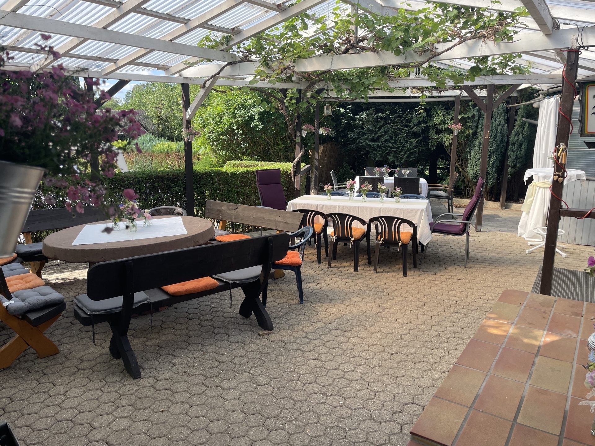 Immobilienangebot - Leichlingen - Alle - Großzügiges Ein- oder Zweifamilienhaus mit Charme, Gartenparadies & vielen Möglichkeiten
