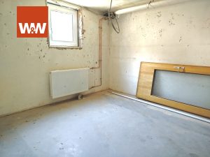 Immobilienangebot - Münchweiler am Klingbach - Alle - Teilsaniertes Einfamilienhaus mit viel Gestaltungspotential auf traumhaft gelegenem Grundstück